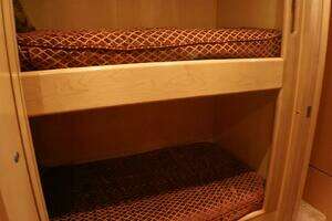 2001 Donzi 73 Sport Yacht thumbnail 42