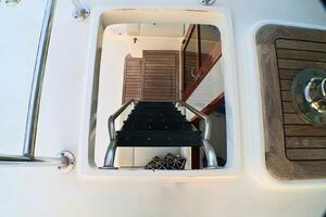2001 Donzi 73' Sport Fish  Flybridge 6