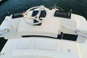2001 Donzi 73 Sport Yacht thumbnail 62