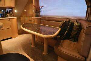 2001 Donzi 73 Sport Yacht thumbnail 18