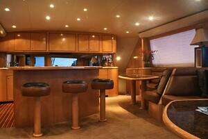 2001 Donzi 73 Sport Yacht thumbnail 17