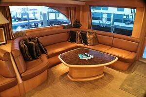 2001 Donzi 73 Sport Yacht thumbnail 6