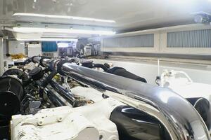 2001 Donzi 73' Sport Fish  Engine Room (9)