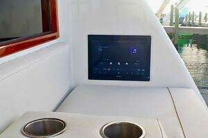 2001 Donzi 73 Sport Yacht thumbnail 66