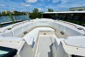 2019 Robalo R317 thumbnail 3