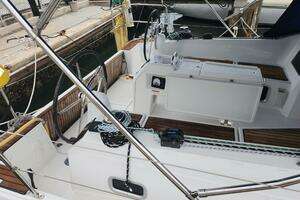 2020 Jeanneau Sun Odyssey 410 thumbnail 11