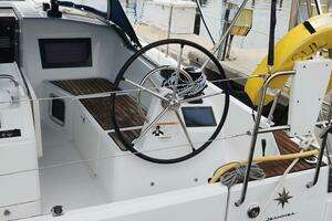 2020 Jeanneau Sun Odyssey 410 thumbnail 8