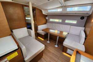 2020 Jeanneau Sun Odyssey 410 thumbnail 21