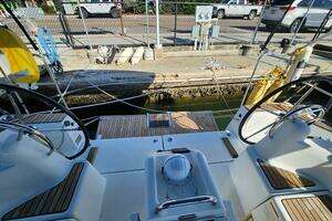 2020 Jeanneau Sun Odyssey 410 thumbnail 10