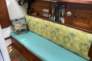 Morning Light 37ft Dickerson Yacht For Sale