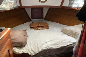 Morning Light 37ft Dickerson Yacht For Sale