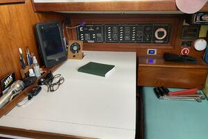 Morning Light 37ft Dickerson Yacht For Sale