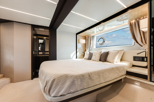 66ft Azimut Yacht For Sale
