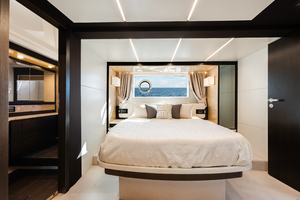 66ft Azimut Yacht For Sale