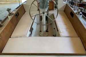 35ft Hinckley Yacht For Sale