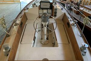 35ft Hinckley Yacht For Sale