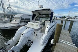WHERE S MIKE 33ft Regal Yacht For Sale