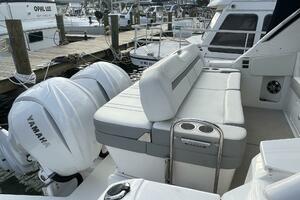 WHERE S MIKE 33ft Regal Yacht For Sale