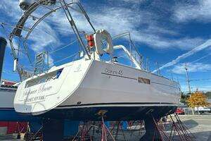2017 Beneteau Oceanis 45 thumbnail 15