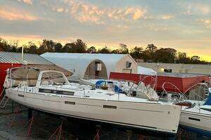 2017 Beneteau Oceanis 45 thumbnail 18