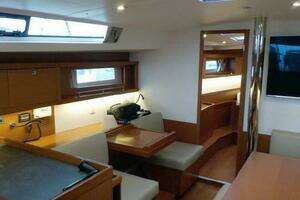 2017 Beneteau Oceanis 45 thumbnail 43
