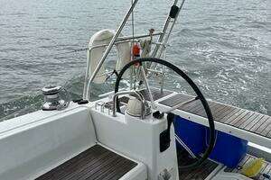 2017 Beneteau Oceanis 45 thumbnail 28