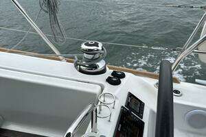 2017 Beneteau Oceanis 45 thumbnail 30