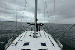 2017 Beneteau Oceanis 45 thumbnail 21