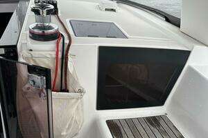 2017 Beneteau Oceanis 45 thumbnail 25