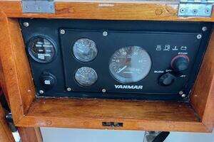 1986 Tayana V42 thumbnail 9