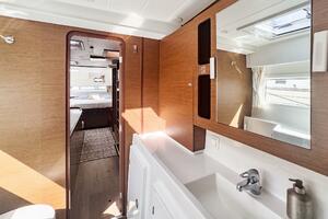 2020-lagoon-42-sail-9966407-20251002095045711-1.jpg