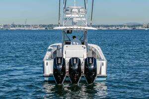 2018 SeaVee 370 Z thumbnail 35