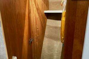 2001 Silverton 42 Convertible thumbnail 37