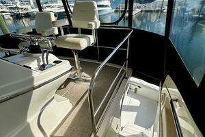 2001 Silverton 42 Convertible thumbnail 15