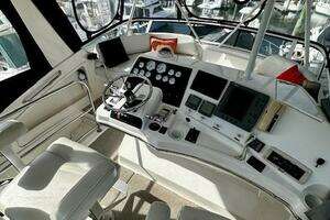 2001 Silverton 42 Convertible thumbnail 19