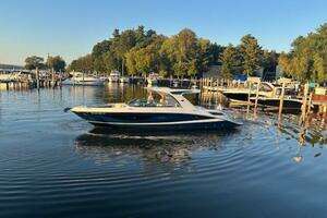  2022 Sea Ray SLX350 Yacht For Sale in Guilford NH