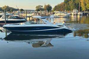  2022 Sea Ray SLX350 Yacht For Sale in Guilford NH