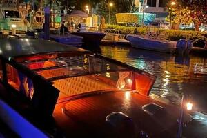 VENICE IN MIAMI 30ft Cantiere Serenella Yacht For Sale