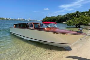 VENICE IN MIAMI 30ft Cantiere Serenella Yacht For Sale