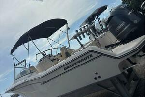 23ft Grady White Yacht For Sale