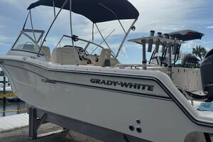 23ft Grady White Yacht For Sale