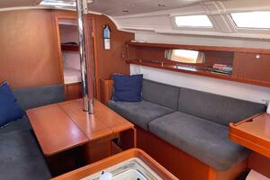 37ft Beneteau Yacht For Sale