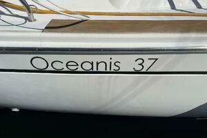 37ft Beneteau Yacht For Sale
