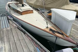 Jewel 32ft Kettenburg Yacht For Sale