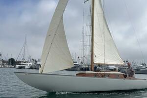 Jewel 32ft Kettenburg Yacht For Sale