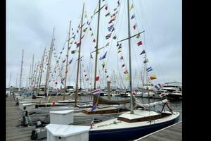 Jewel 32ft Kettenburg Yacht For Sale