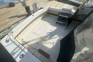 1985 Pursuit 3100 Open thumbnail 14