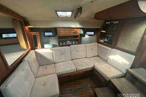 1985 Pursuit 3100 Open thumbnail 32