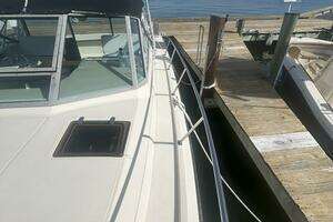 1985 Pursuit 3100 Open thumbnail 11