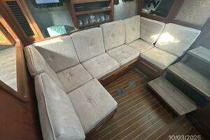 1985 Pursuit 3100 Open thumbnail 34